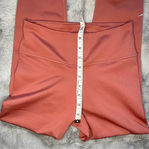 Nike Crop Leggings Mauve Small - Picture 3 of 6